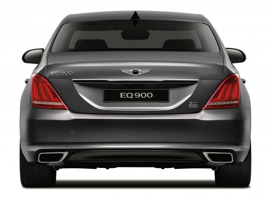  Genesis EQ900 2016 года  (фото 15 из 30)